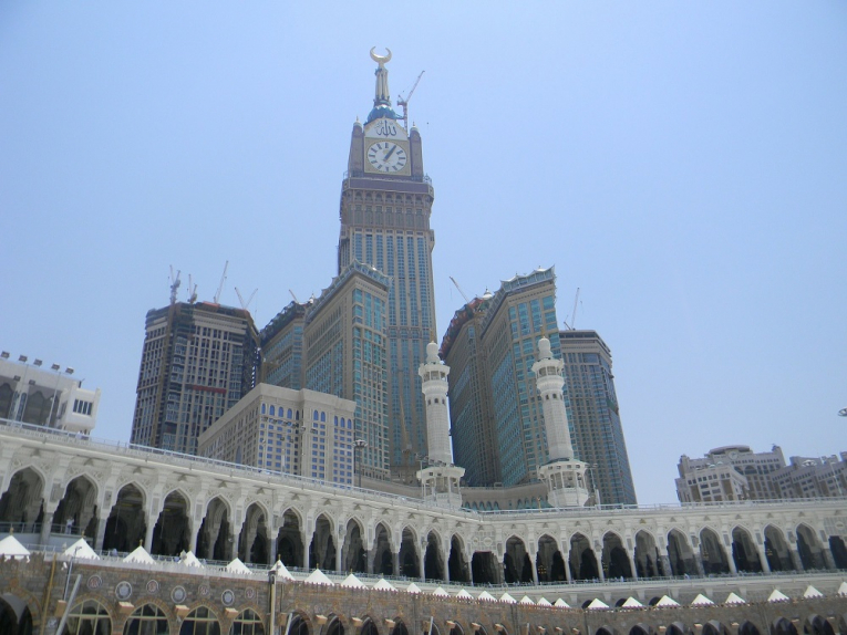 For the second consecutive quarter, the Eastern Province and Makkah regions contributed the largest share of awarded contracts. For the second consecutive quarter, the Eastern Province and Makkah regions contributed the largest share of awarded contracts.