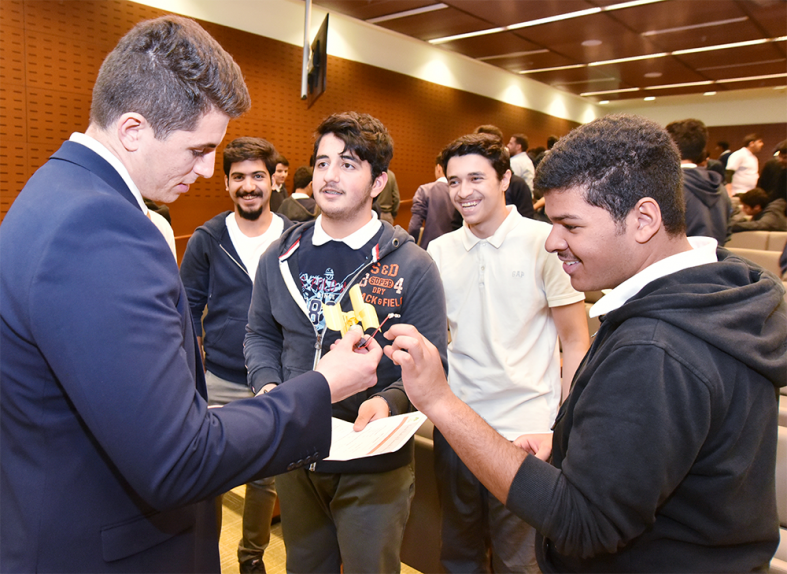 BAE Systems’ engineers, who work on the company’s world-leading aircraft and aerospace technologies, spent time teaching and guiding the students at the special workshop sessions. BAE Systems’ engineers, who work on the company’s world-leading aircraft and aerospace technologies, spent time teaching and guiding the students at the special workshop sessions.