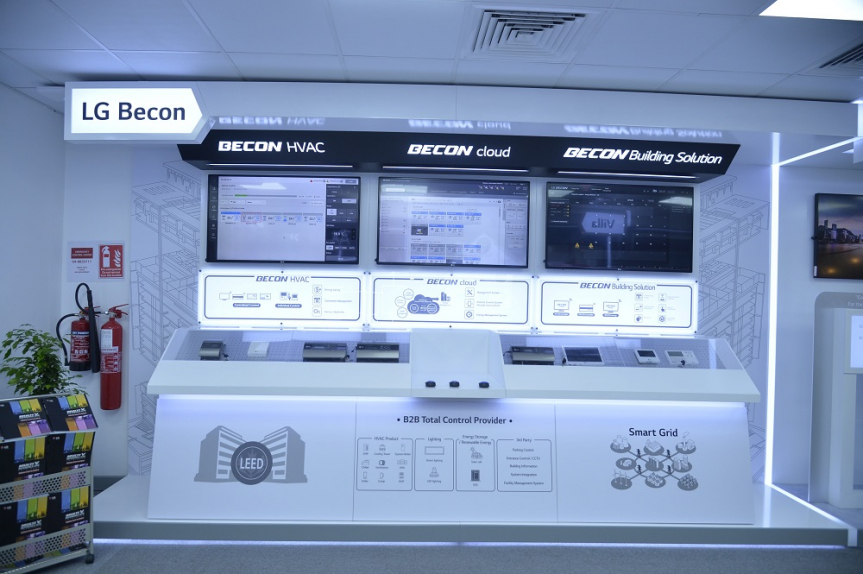 Through numerous sensors in the BECON Cloud, remote real-time monitoring, energy efficiency management, and energy saving is possible. Through numerous sensors in the BECON Cloud, remote real-time monitoring, energy efficiency management, and energy saving is possible.