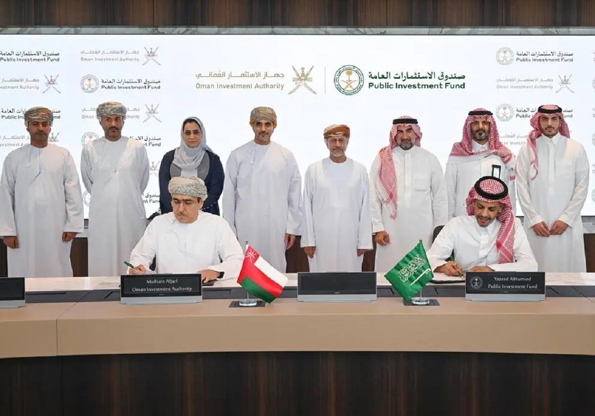 Saudi Arabia's PIF Signs Agreement With Oman Investment Authority MEP